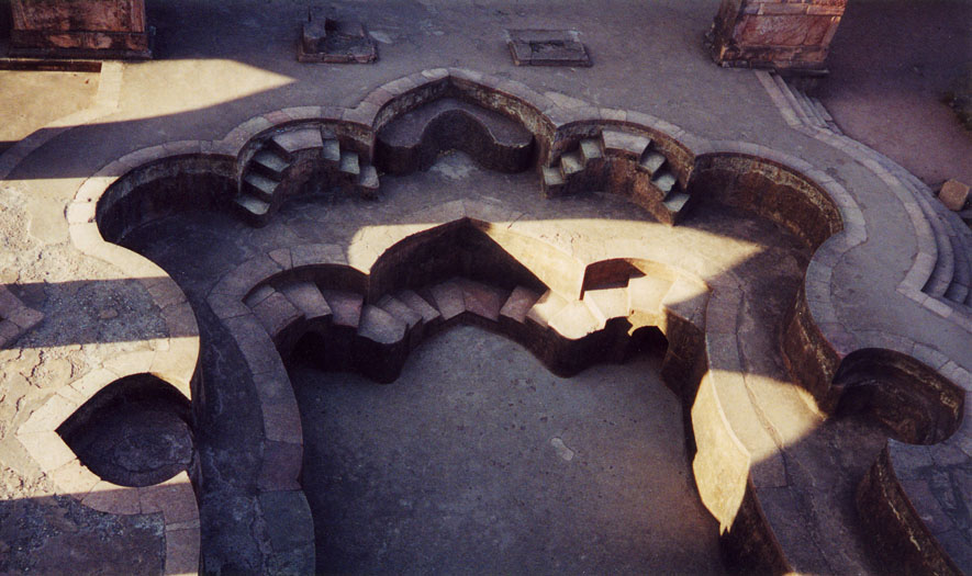 Mundu - Lotus Pool